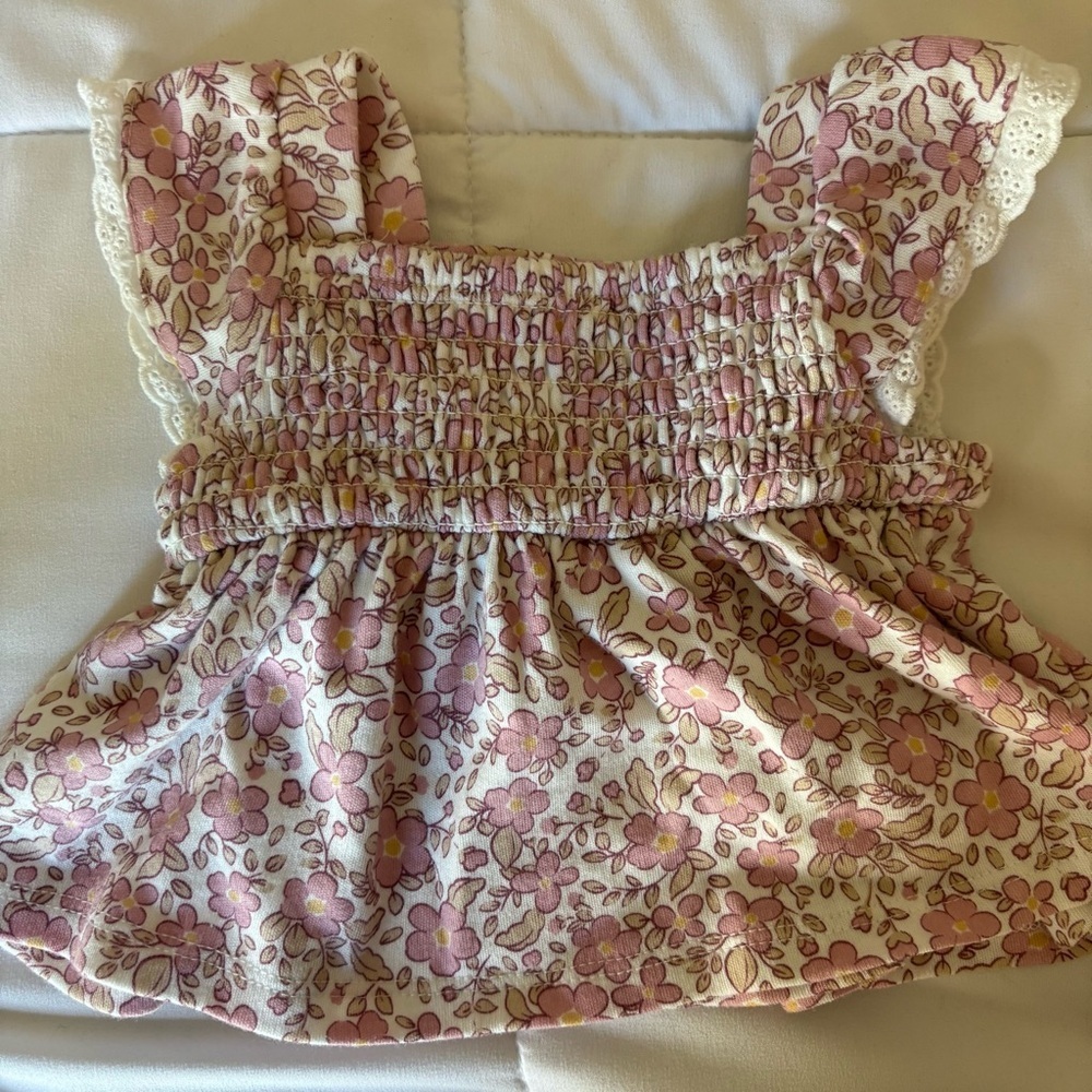 Nicole Miller Girls Pink Floral Smocked Top - Lightweight Sumar Shirt - Picture 3 of 7